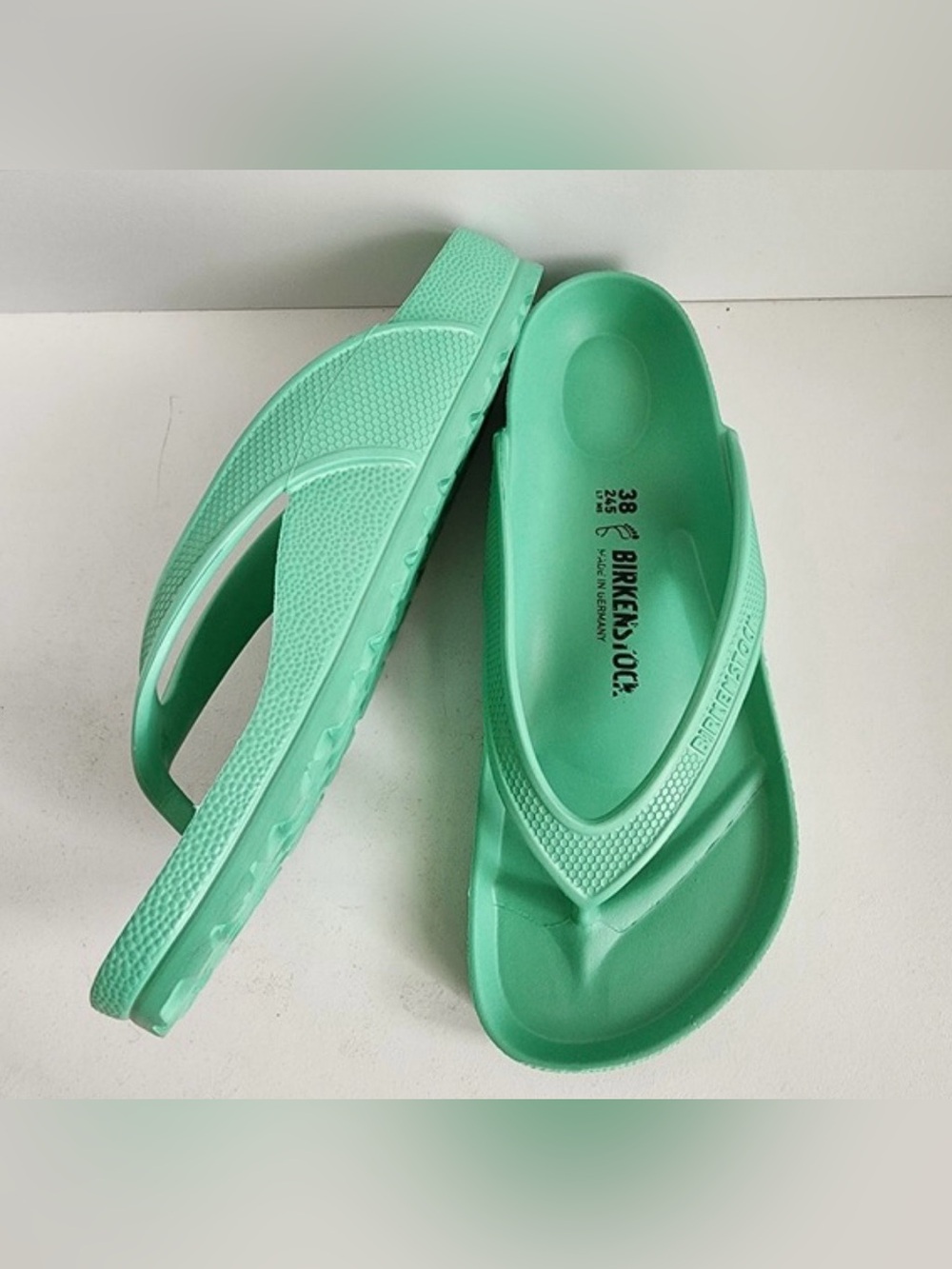 Birkenstock Women’s Mint Green EVA Thong Sandals Size US 9